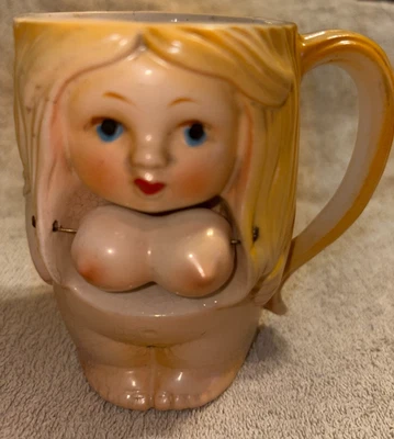 Taza vintage años 70 Betty BOOBIES REBOTANTES SPENCER REGALOS ARRIESGADO taza de cerámica Foto 1 de 4