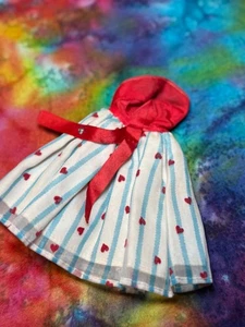 Vintage 60er Premier Togs Kleid für Barbie trägerlos Party rote Herzen weiß blau - Bild 1 von 8