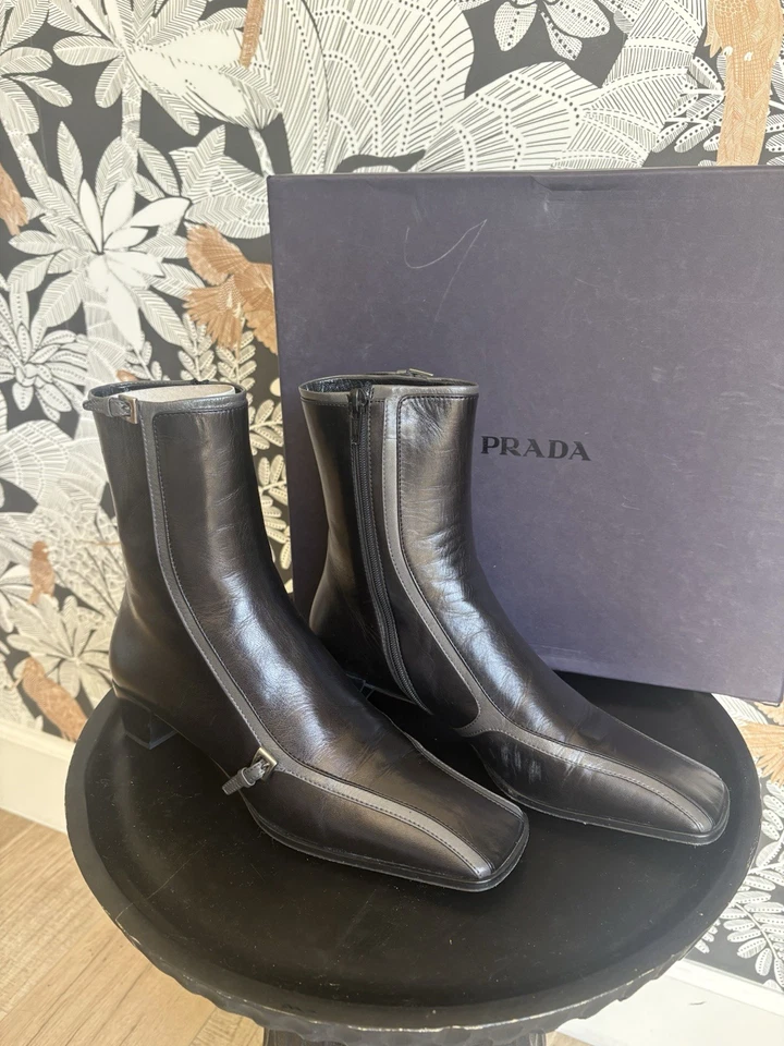 Prada 女式方头踝靴带盒和防尘袋 36.5 码 — 第 1/4 张图片