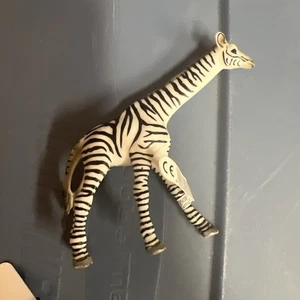 Retired/rare Schleich 75th Anniversary 2010 Exclusive Giraffe Calf 82803 New - Picture 1 of 4