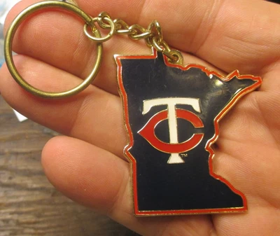 Minnesota Twins MLBKeychain Key Ring 2" Tall  #39 - Image 1 of 2