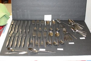 ONEIDA CRAFT DELUXE LASTING ROSE Stainless Flatware 72 Piece Silverware Set - Picture 1 of 9