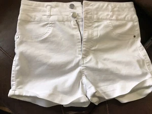 Love Fire Juniors White Cuffed High Waist Shorts Size 11 Stretch Dual Button  - Picture 1 of 8