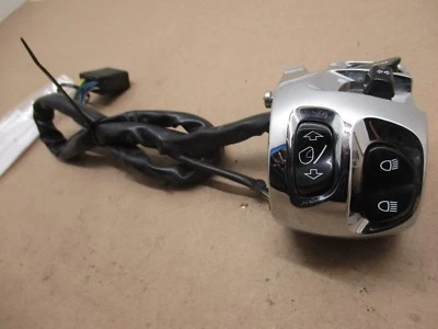Polaris Victory Vision 2010 (1069) headlight windshield horn turn signal control - Image 1 of 4