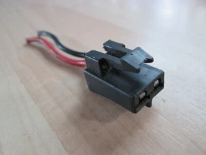 Conector eléctrico Volvo VNL de 2 pines con cableado para conjunto de soplador de cabina #M266CR - Imagen 1 de 8
