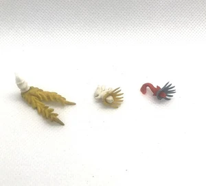 Britains Swoppets 15th Century Knights SPARES , plume Crests x 3 - Picture 1 of 2