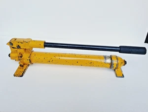 ENERPAC P39 Hydraulic Hand Pump Single Speed 10000 PSI / 700 Bar - Picture 1 of 5