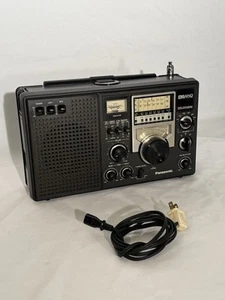 Panasonic Model #RF-2200 8-Band Short Wave Double Superheterodyne Radio - WORKS - Picture 1 of 8