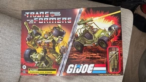 Transformers X GI Joe Bumblebee AWE Striker - Bild 1 von 6