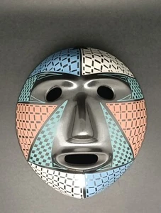 Mata Ortiz Pottery mask by Nury Andrew Hernandez. 8.25"Tall 7.25"Wide - Picture 1 of 6