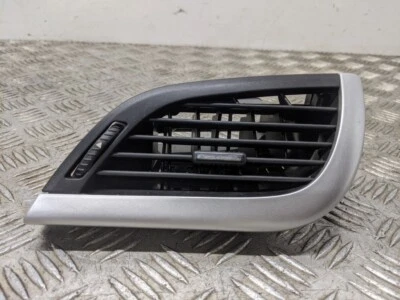 PEUGEOT 207 VERVE 2009 DASH AIR VENT (DRIVERS SIDE) 9650088477 - Image 1 of 4