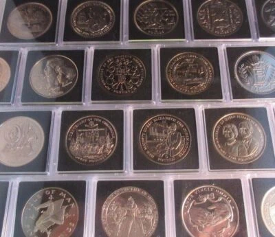 VIRENIUM BUNC & PROOF £5 FIVE POUNDS COINS ISLE OF MAN GIBRALTAR IN NEW QUAD CAP - Image 1 of 4