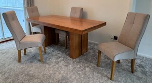 Barker and Stone House Oak Table and Chairs- 6 seater - with 4 Matching Chairs - Picture 1 of 5