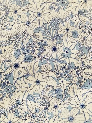 Kitchy Cocina Malva Azul sobre Blanco Floral Robert Kaufman Tela 2Y x 44" Ancho Foto 1 de 3