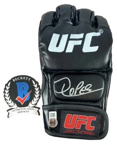 GUANTE UFC FIRMADO CON AUTÓGRAFO DIEGO LOPES MMA BECKETT CERTIFICADO DE AUTENTICIDAD 2 - Imagen 1 de 5