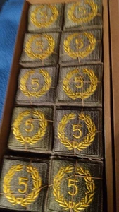 ORIGINAL WWII BOX OF 200 - U.S. ARMY MERITORIOUS 5 SERVICE UNIT PATCHES - NEW - Picture 1 of 4