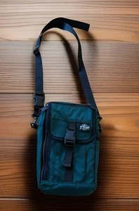 VTG Eagle Creek Crossbody Bag Forest Green Hiking Outdoor Everyday Nylon Zip Bag - Picture 1 of 10