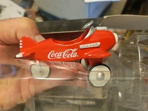 Avión Pedal Rojo Coca-Cola Edición Coleccionista 1997 Ornamento - Imagen 1 de 3