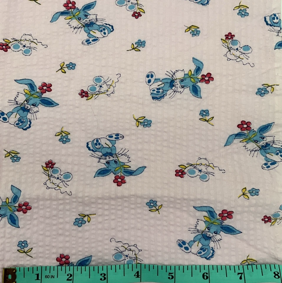 Tecido de algodão vintage rosa Seersucker azul coelho rato floral 2,5 jardas x 35" de largura - Imagem 1 de 4