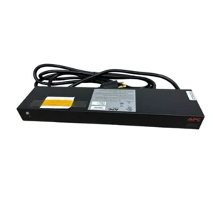 APC 8 Outlet Rack Mount PDU Metered AP7801B 1U 20A 120V - Picture 1 of 3