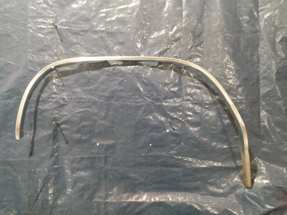 Cadillac Eldorado 1977 1978 OEM guardabarros delantero moldura de rueda abierta - conductor izquierdo Foto 1 de 4