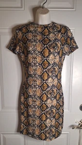 J for Justify Geometric Reptile Print Short Sleeve Bodycon Stretch Dress Size M - Picture 1 of 3
