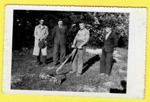 LETONIA LETONIA CESIS CORTACÉSPED Y NIÑO FOTO VINTAGE PC 2628 - Imagen 1 de 2