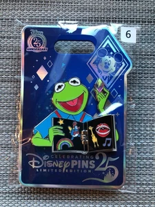 Disney Kermit - Prendedor de comercio con personaje | Celebrando 25 años de evento - Imagen 1 de 1