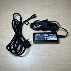 Toshiba 19V 2.37A 45W AC Adapter PA3822U-1ACA - Picture 1 of 6
