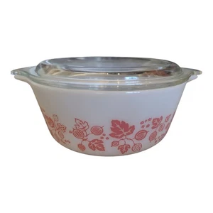 Vintage Pyrex Gooseberry Pink Glass Dish With Lid 1 1/2 Pt 472 - Picture 1 of 3