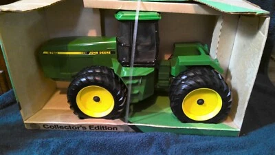 John Deere four-wheel drive 8760 1988 Special Edition - Image 1 of 4