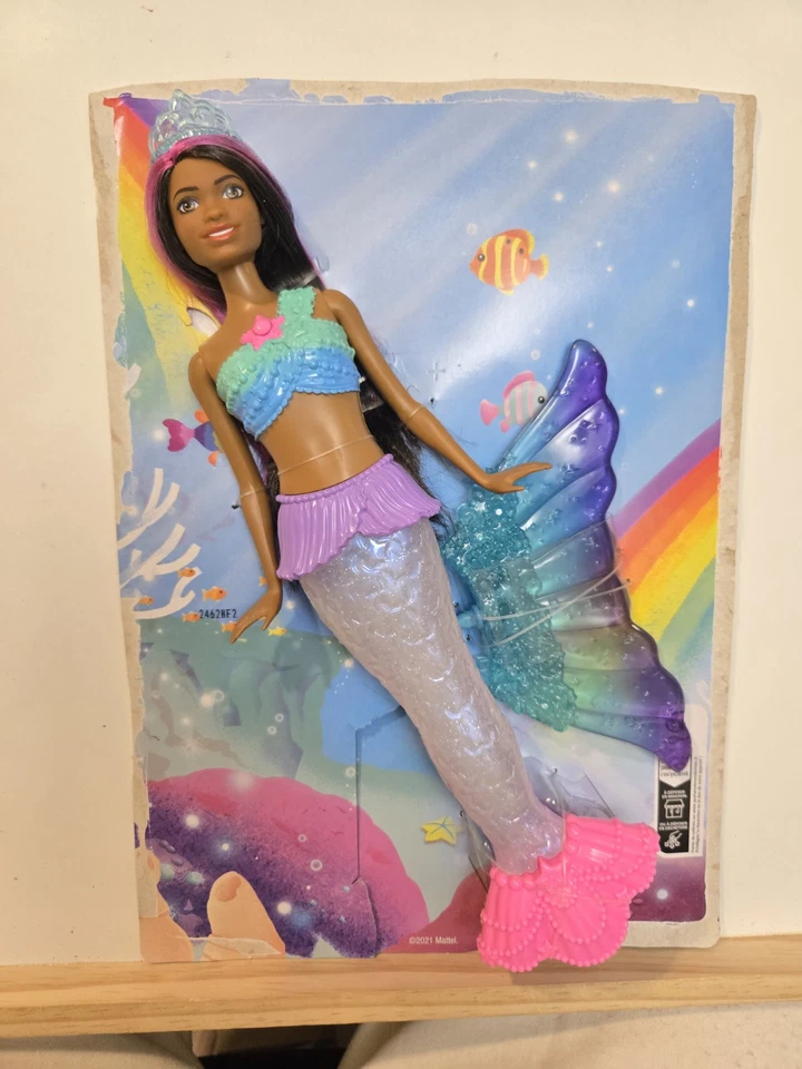 MATTEL Mermaid Barbie Doll With Water-Activated Twinkle Light-Up Tail HDJ37