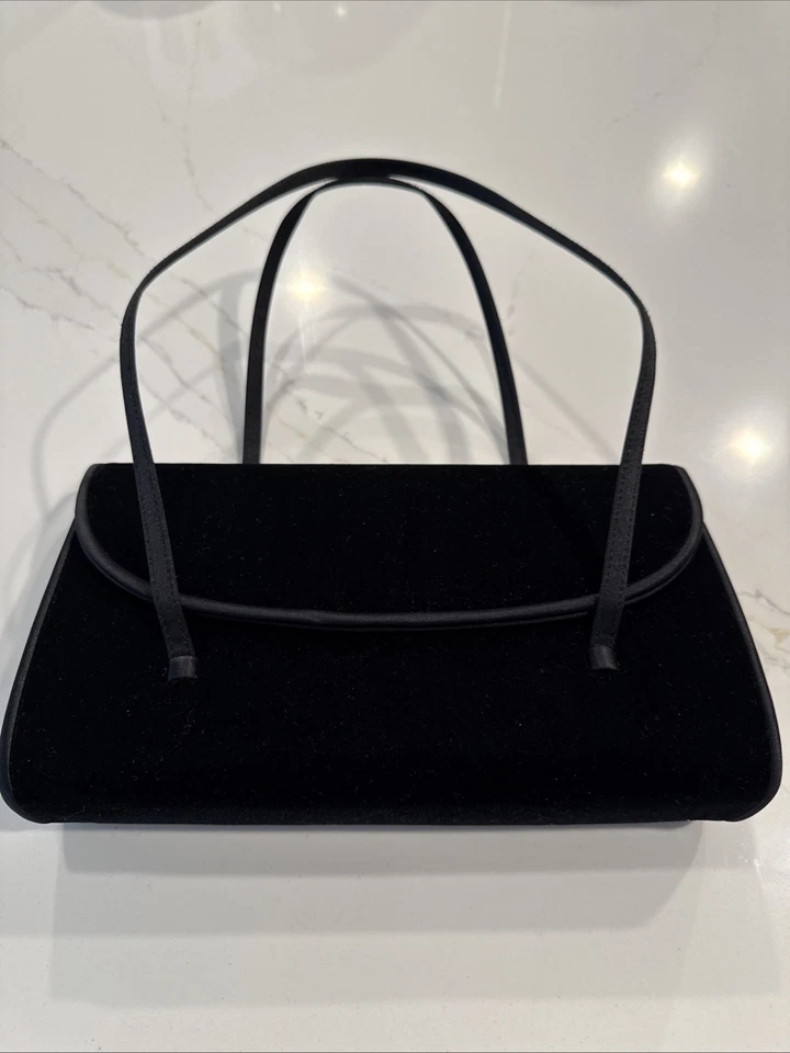 Cartera de terciopelo negro Foto 1 de 4