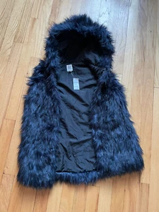 Gap Faux Fur Vest With Hood Navy Blue NWT - Picture 1 of 5