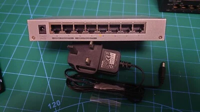 8-Port Gigabit Ethernet Switch ZyXEL GS-108B v2 + PSU - Image 1 of 3