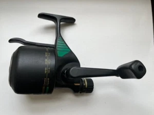 ancien moulinet capoté  DC70 (Daiwa?) , 270 grs,  en très bon état - Foto 1 di 6
