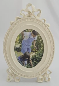 Elegant Oval Cream Picture Frame 3D Ribbon & Bow Beaded Border Matte - Picture 1 of 17