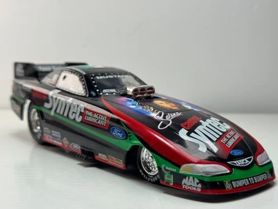 Coche Divertido Action Tony Pedregon Auto Firmado Auto Selena Ford Mustang NHRA Foto 1 de 4