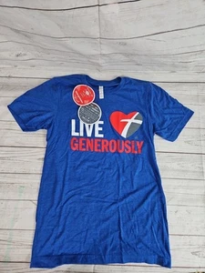 T-shirt blu piccola Live Generoso unisex nuova con etichetta logo finanziario Thrivent - Foto 1 di 8