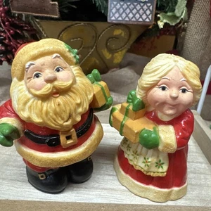 PURGE Hallmark Cards Mr & Mrs Santa Claus Christmas Salt-Pepper Shakers Set VTG - Picture 1 of 4