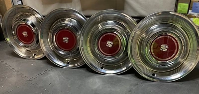 Juego De (4) Cubiertas De Rueda Tapacubos Cadillac Deville 1980 1981 De Colección De Fábrica Foto 1 de 4