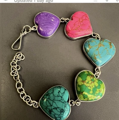 Pulsera de piedras multicorazón. Superposición de Plata NUEVA Turquesa, Coral, Piedras Verdes. Foto 1 de 4