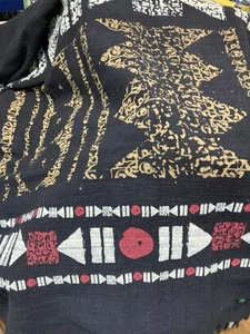 Alfombra de arte de pared negra dorada roja blanca pintada a mano chal Chador tiro 82x37 con flecos - Imagen 1 de 5