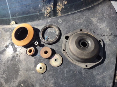 95-06 Jaguar  XKR XJ8 Xj6 Rear Left or Right Shock Absorber Strut Mount Set  - Image 1 of 4