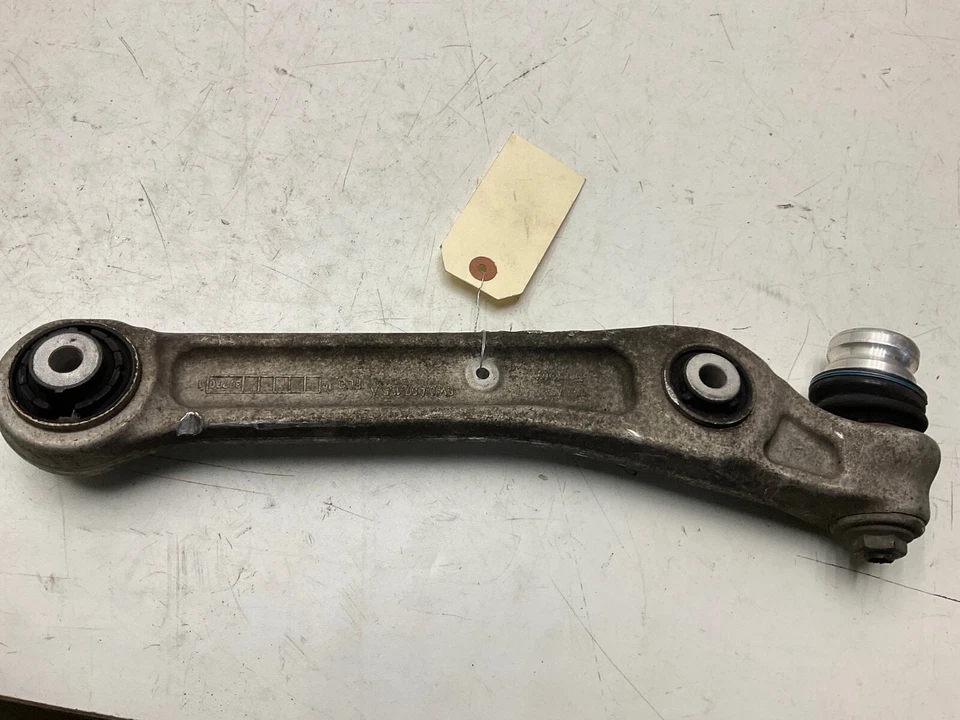 2017-2023 奥迪 A4 ALLROAD A5 SPORTBACK S4 前控制臂减压器 — 第 1/4 张图片