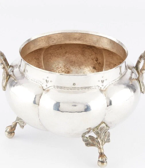 💯18th Century Hand Hammered Spanish Colonial Silver Bowl 3 Feet 2  Handles💯 Foto 1 de 4