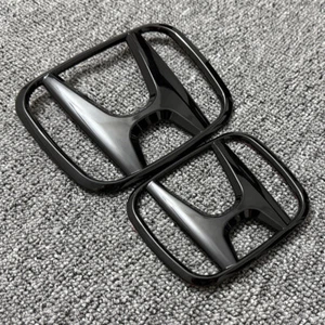 2 PIEZAS EMBLEMA H DELANTERO TRASERO NEGRO BRILLANTE GENUINO PARA HONDA HR-V 2019-2022 - Imagen 1 de 3