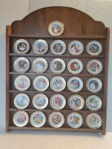 26 Miniature Franklin Mint Porcelain Plates, 1979-1983 The Best Loved Fairytales - Picture 1 of 22