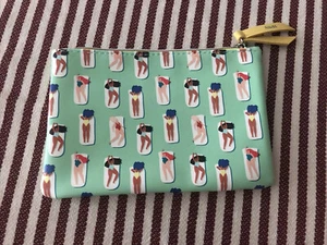Ipsy - Junio 2020 - Bolso Glam Nadar Baño Sol Bronceado - Verde - ¡MÁS Muestra Gratis! - Imagen 1 de 1