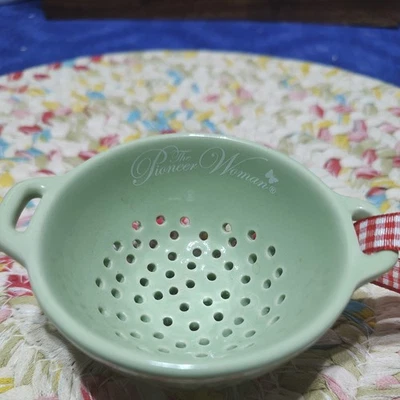 Pioneer Woman Christmas Ornament Decoration Colander Ceramic  Floral 3.75" - Image 1 of 4